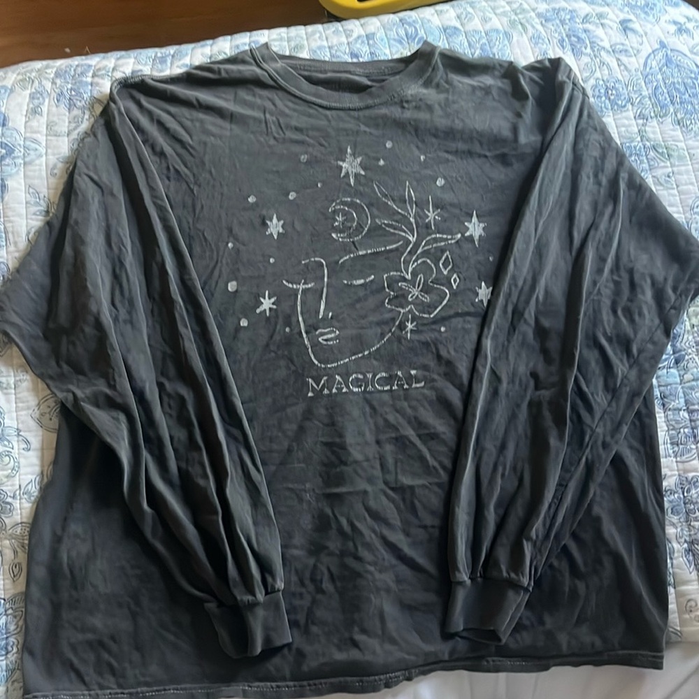 “Magical” Oversized distressed long sleeve